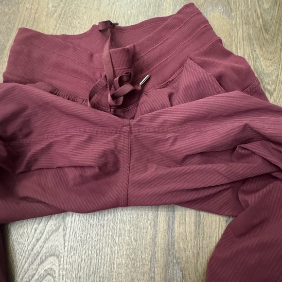 Lululemon Dance Studio Jogger - Sz 2 **** - Picture 7 of 8